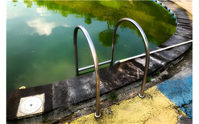 Top Swimming Pool Problems Caused by Poor Maintenance